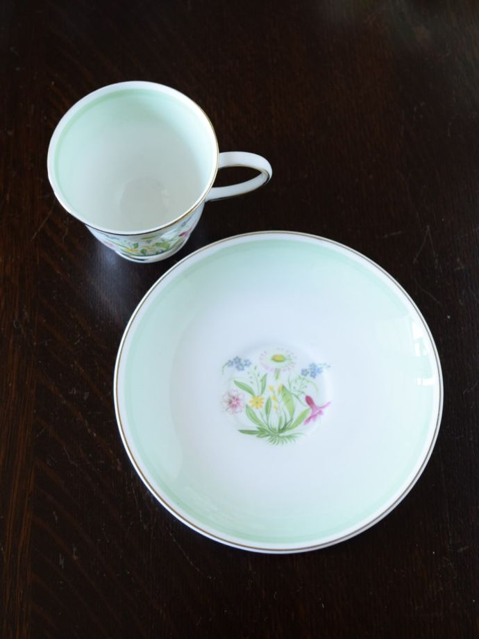 スージークーパー（Susie Cooper）のビンテージ食器、ロマンス