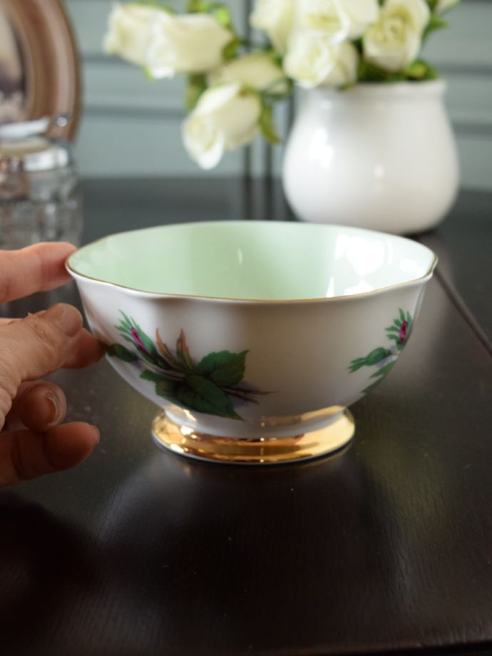 陶磁器のシュガーボウル