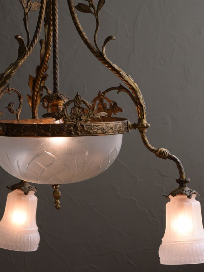 アンティークのシャンデリア