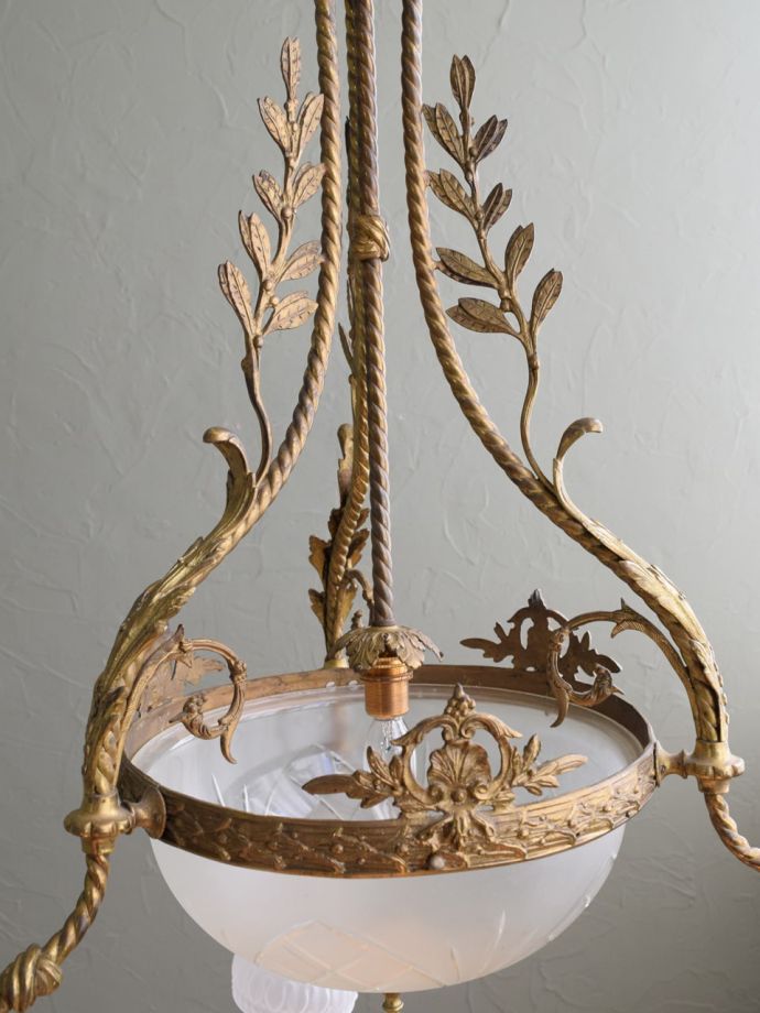 アンティークのシャンデリア