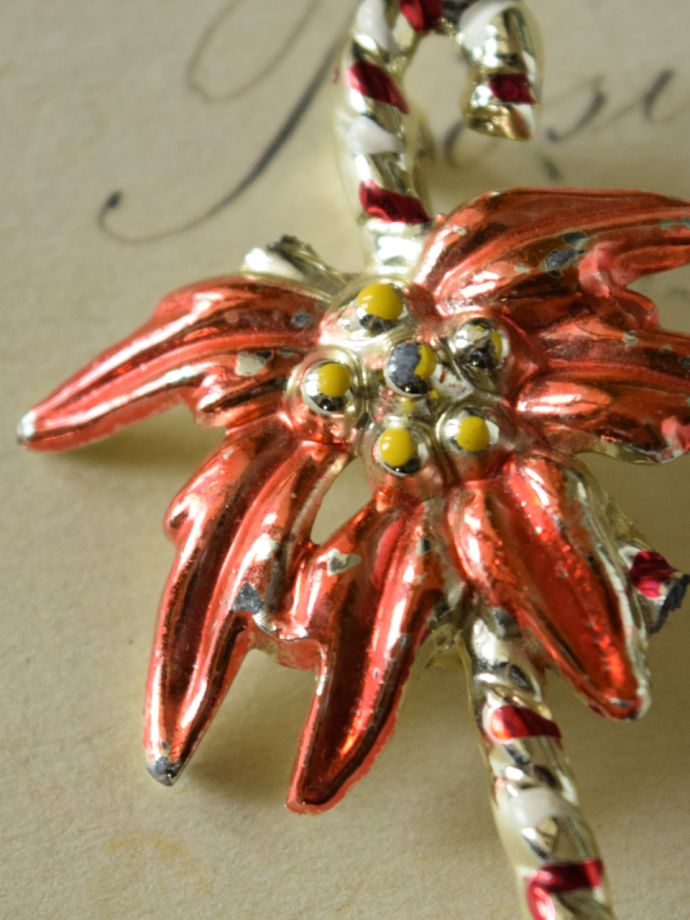 アンティークのブローチ