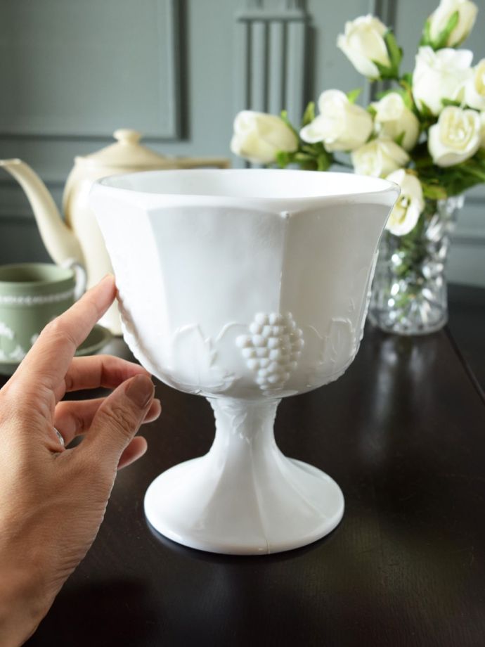 便利に使えるアンティークガラスの食器