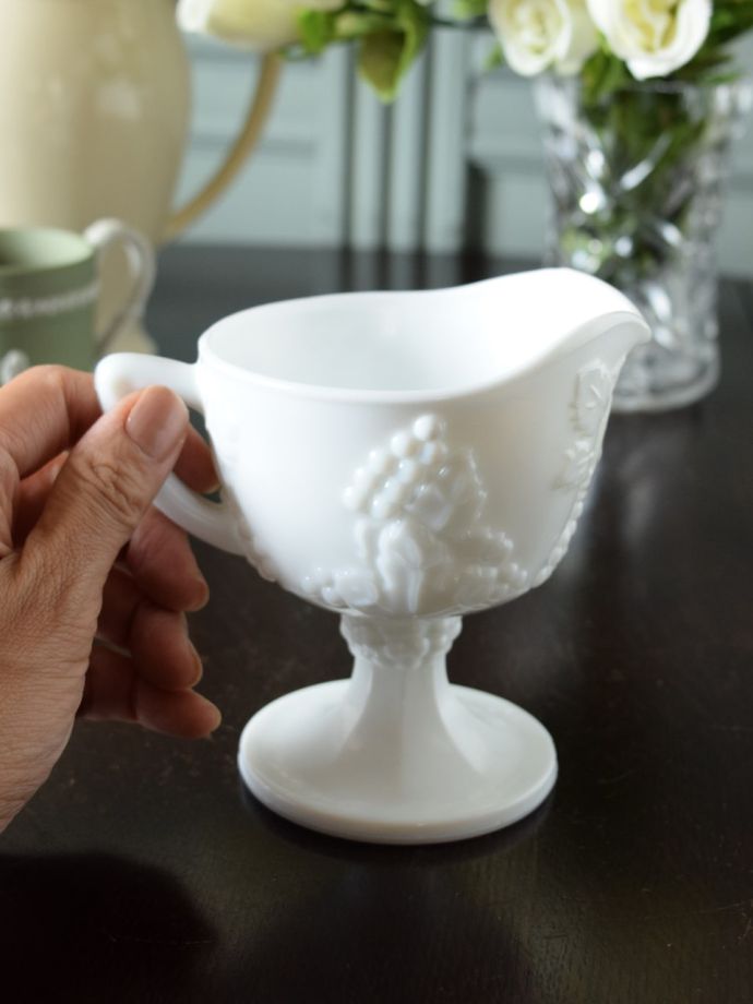 アンティークのピッチャー