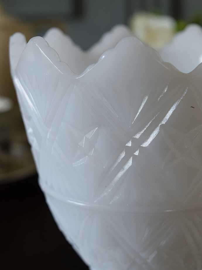 アンティークガラスの花器