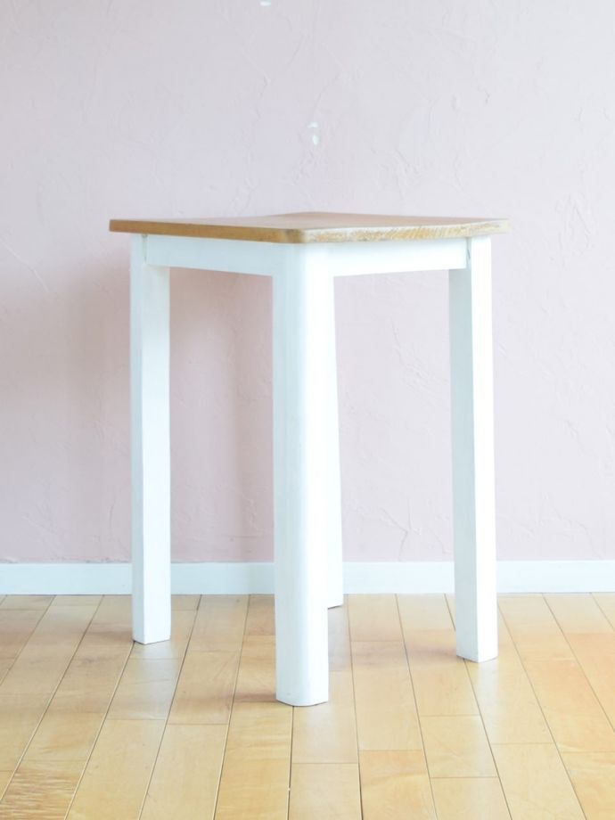 オケージョナルテーブルの側面