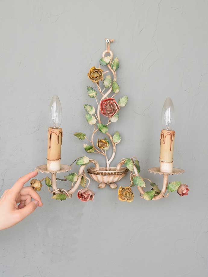 アンティークの壁付けシャンデリア