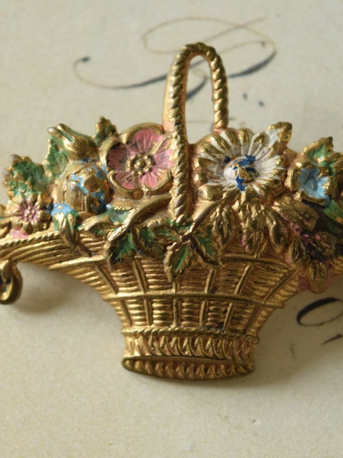 アンティークのブローチ