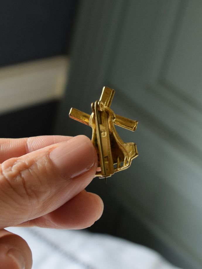 おしゃれなブローチ