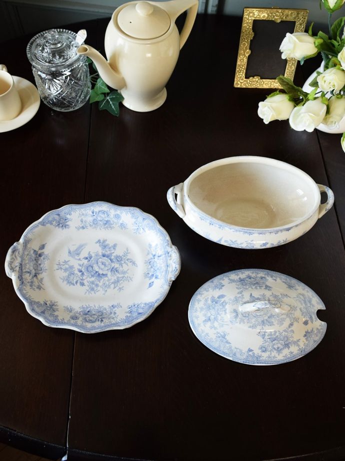 イギリスのアンティーク食器
