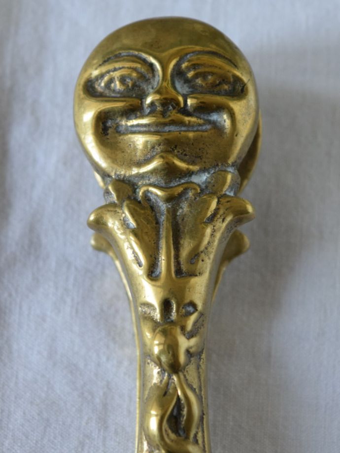 英国アンティークのナッツクラッカー