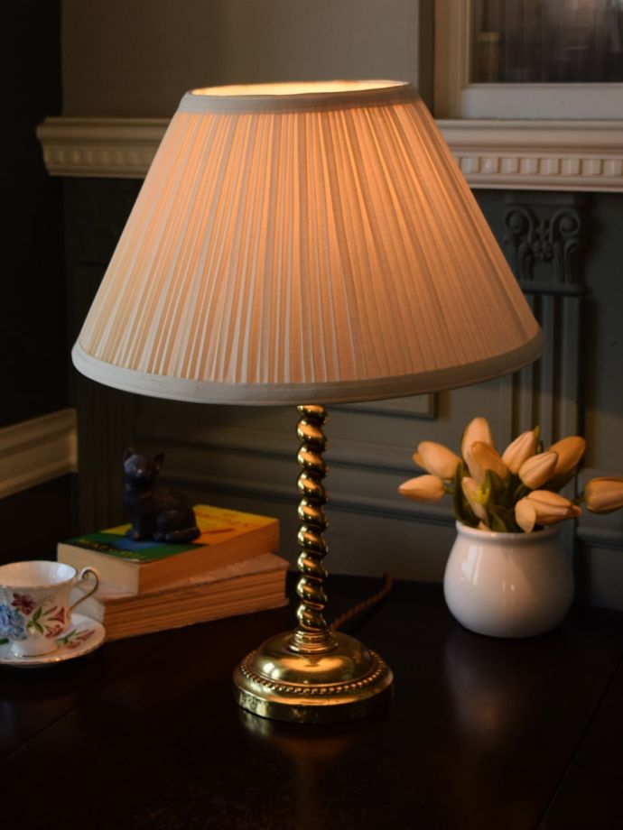 アンティークの照明、テーブルランプ