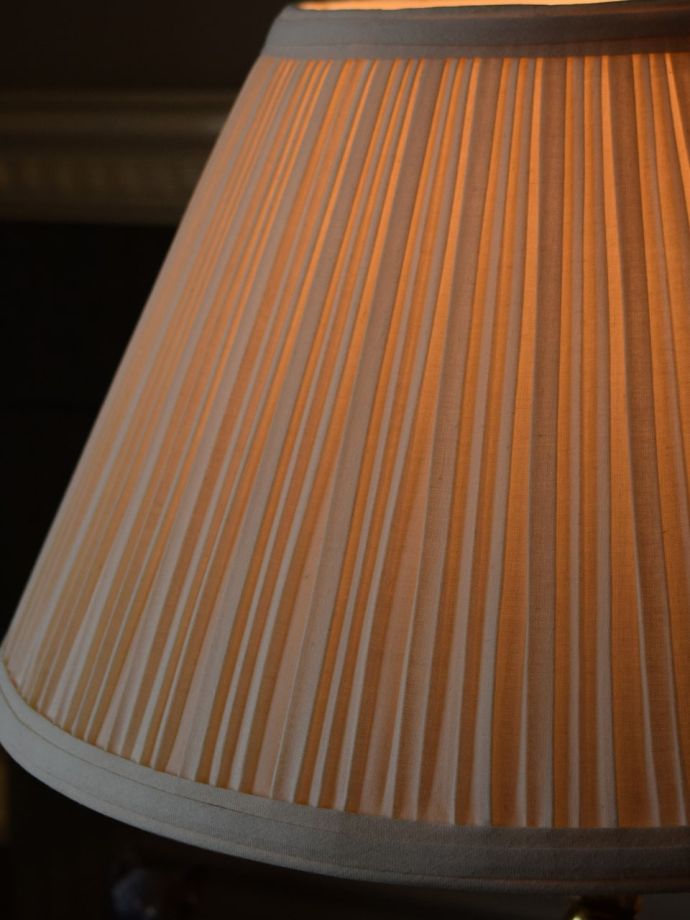 大切に使い続けられたオリジナルのシェード