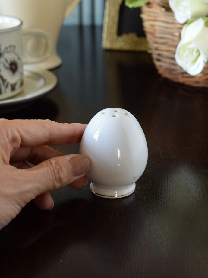 イギリスのスパイス入れ