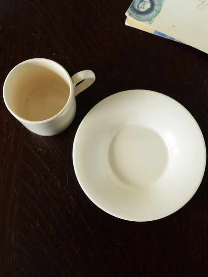 英国アンティークのおしゃれな食器