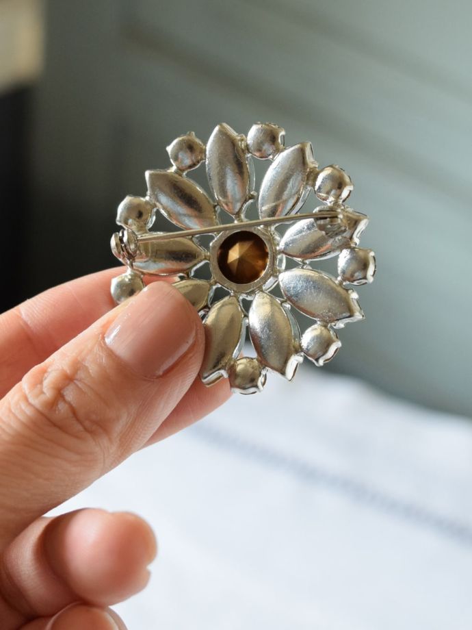 おしゃれなブローチ