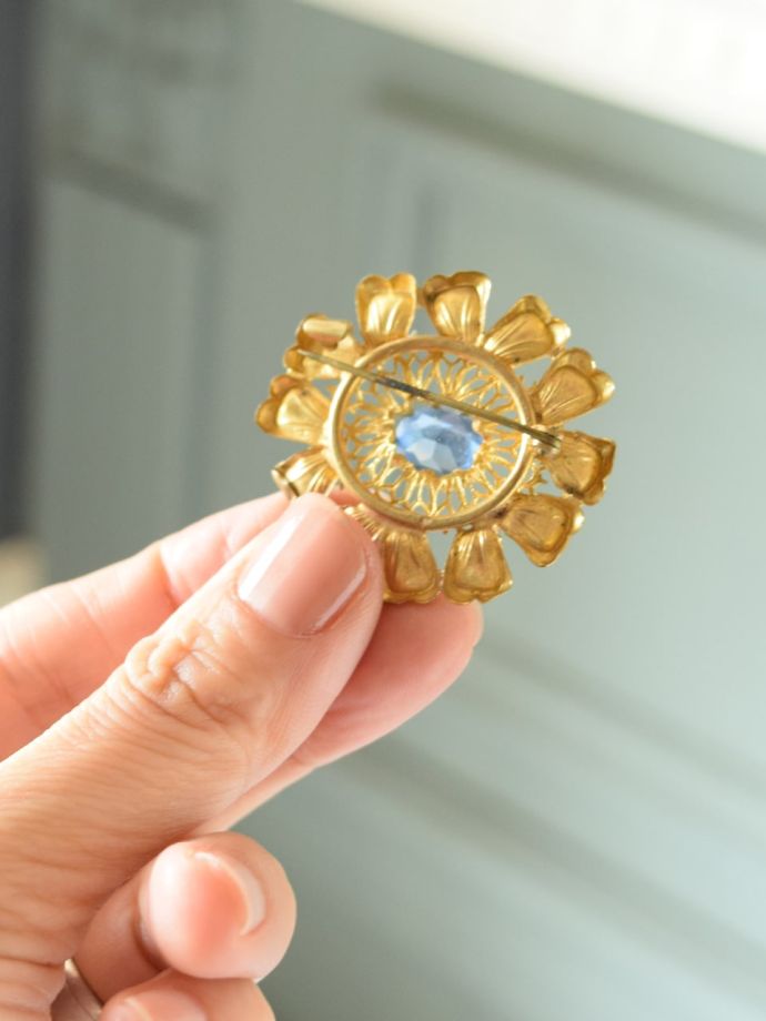 おしゃれなブローチ