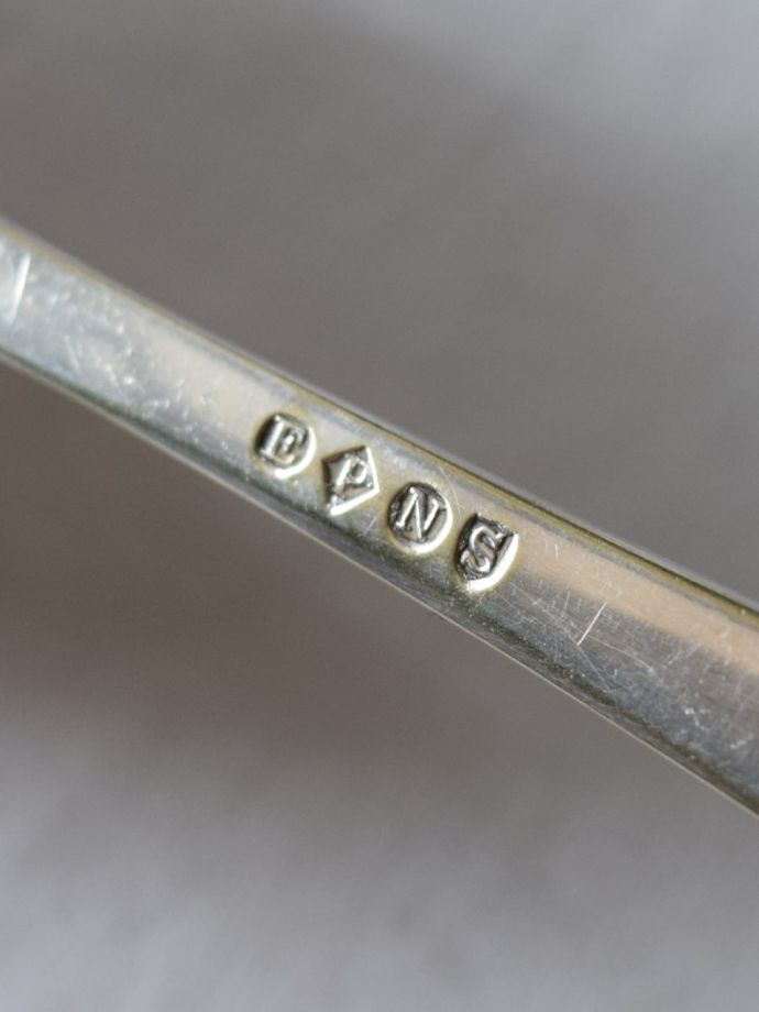 アンティークのシルバープレート