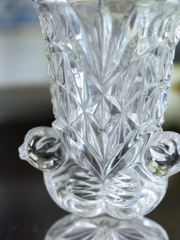 アンティークガラスの小さな花器