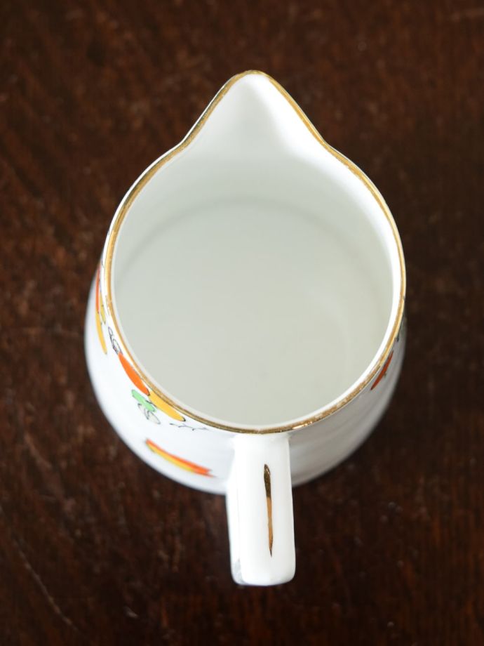 英国アンティークのおしゃれな食器