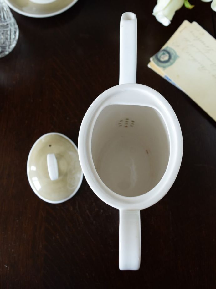 英国アンティークのおしゃれな食器