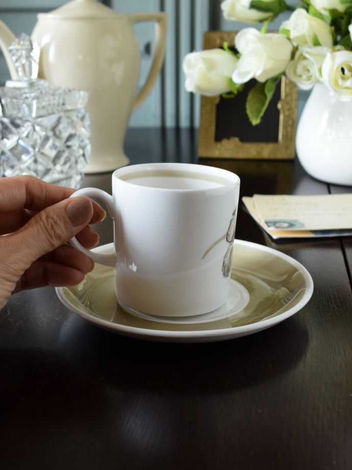 スージークーパーのカップ&ソーサー