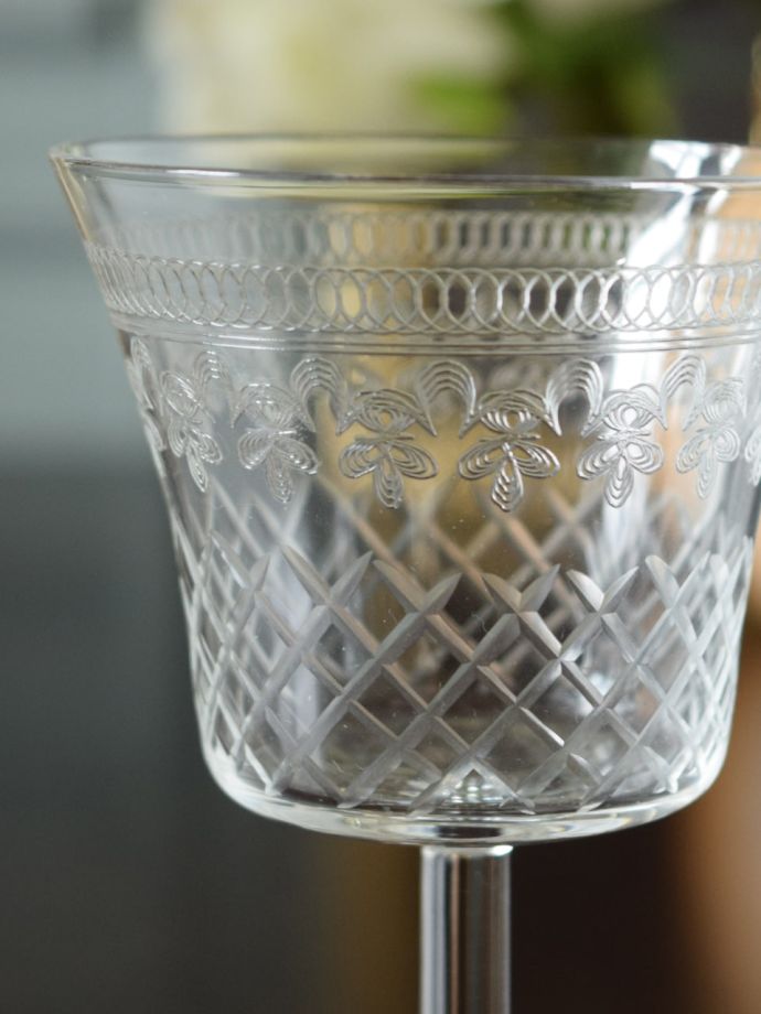 食卓を華やかにしてくれるテーブルグラス