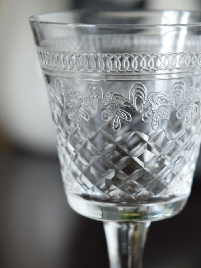 食卓を華やかにしてくれるテーブルグラス