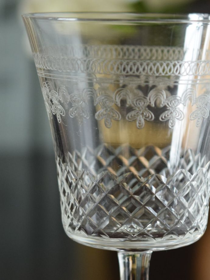 食卓を華やかにしてくれるテーブルグラス