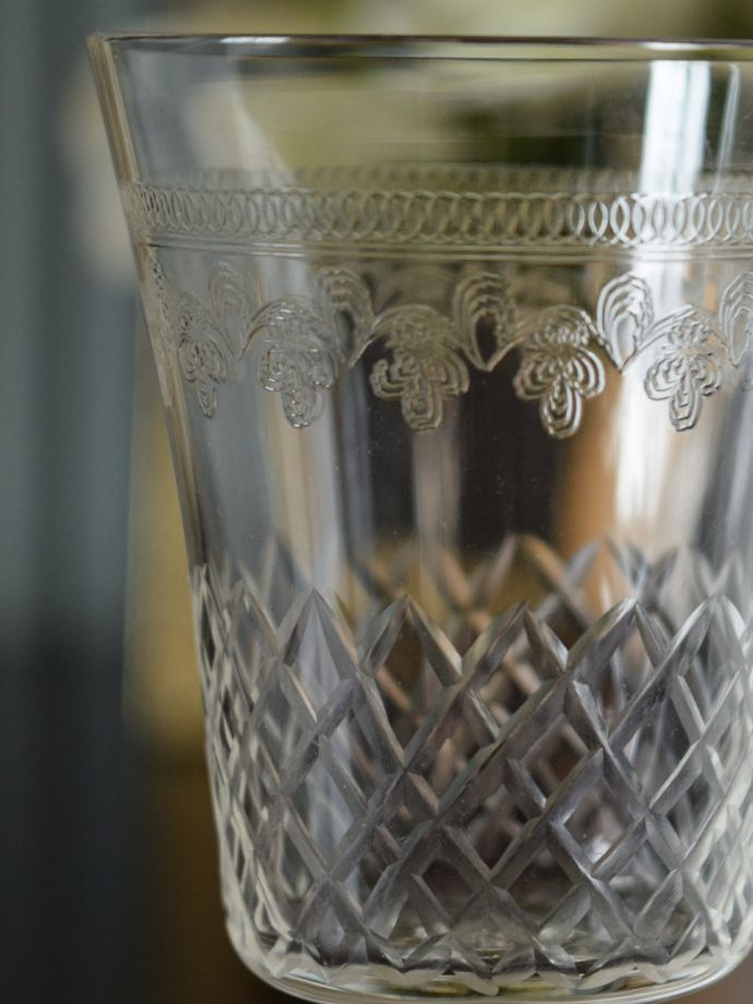 食卓を華やかにしてくれるテーブルグラス