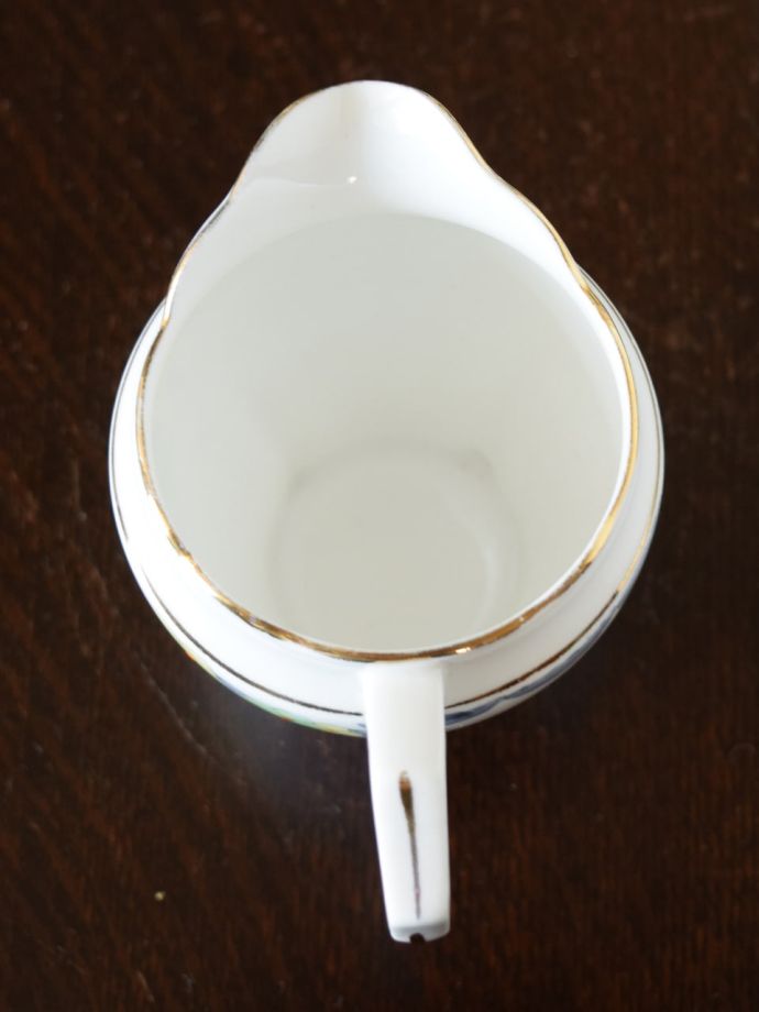 英国アンティークのおしゃれな食器