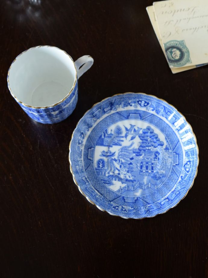 英国アンティークのおしゃれな食器