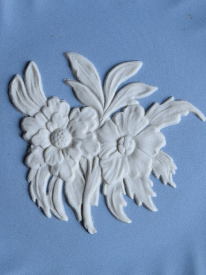 アンティークのジャスパーウェア