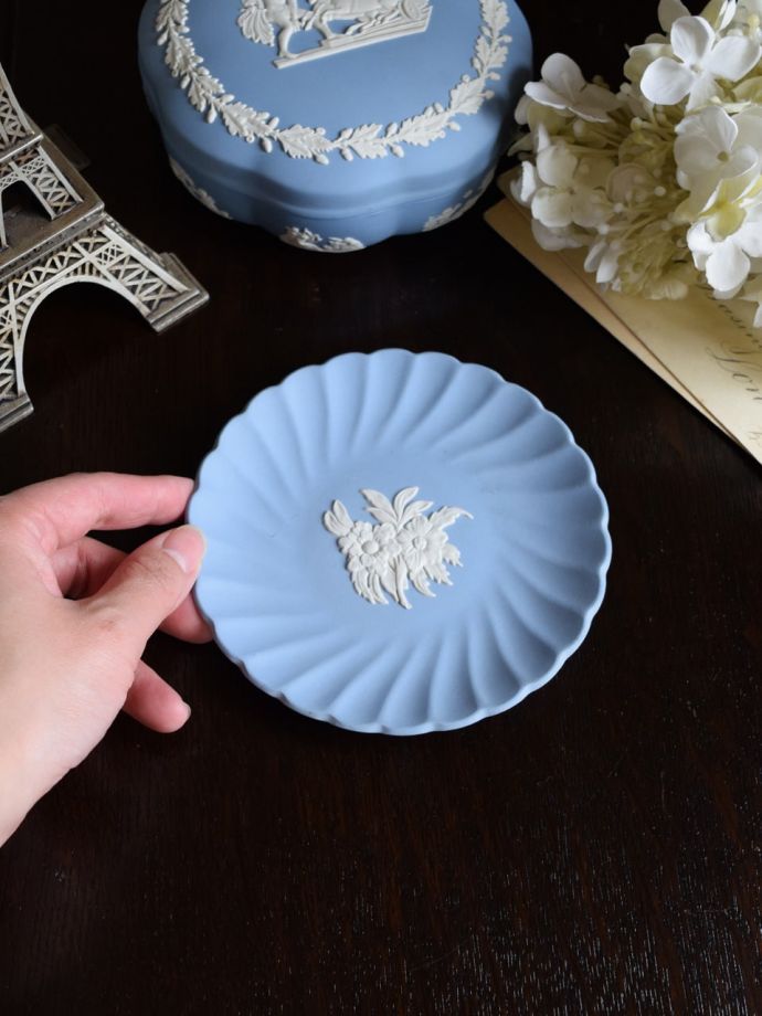 ウェッジウッドのプレート