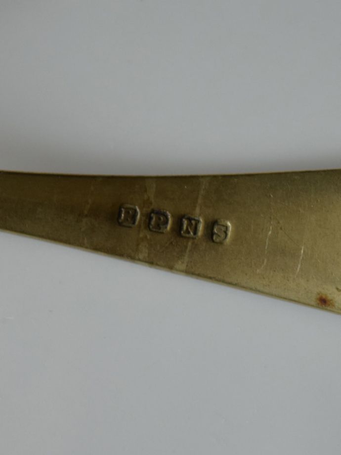 アンティークのシルバープレート