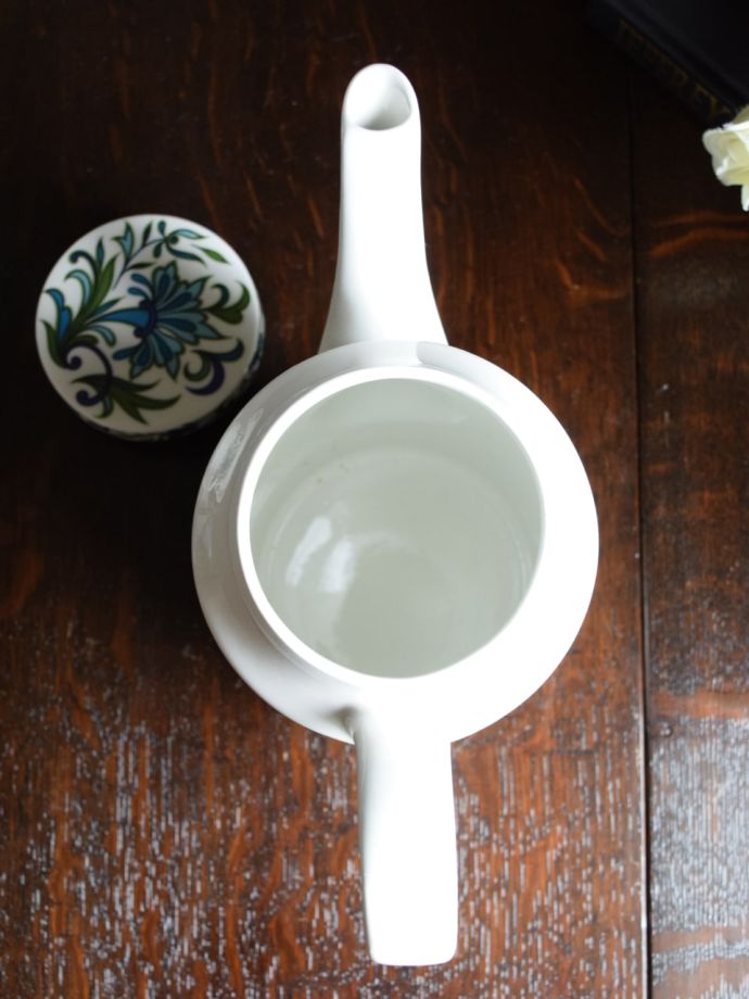 英国アンティークのおしゃれな食器