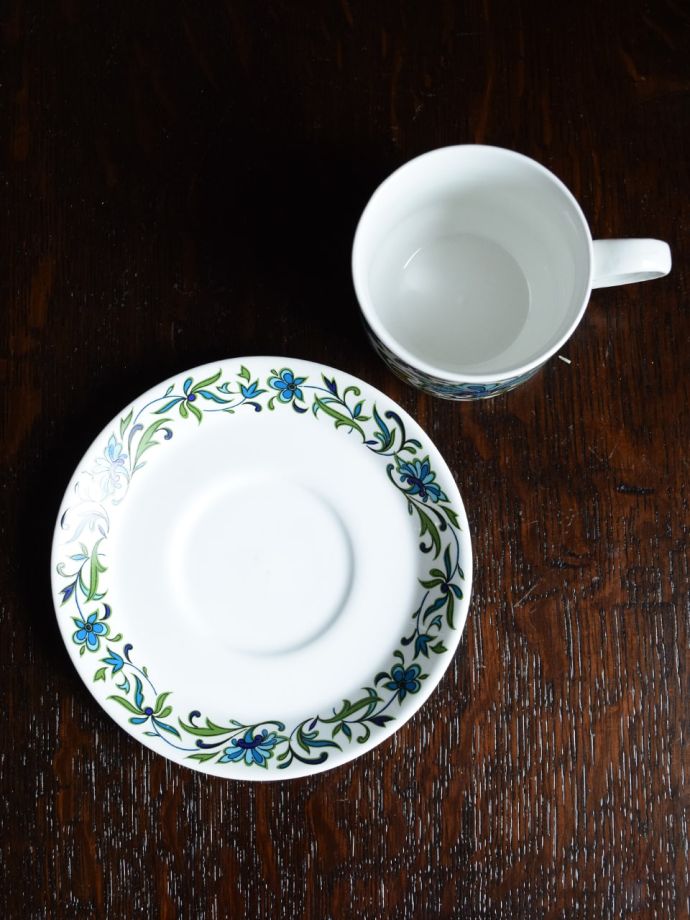 英国アンティークのおしゃれな食器