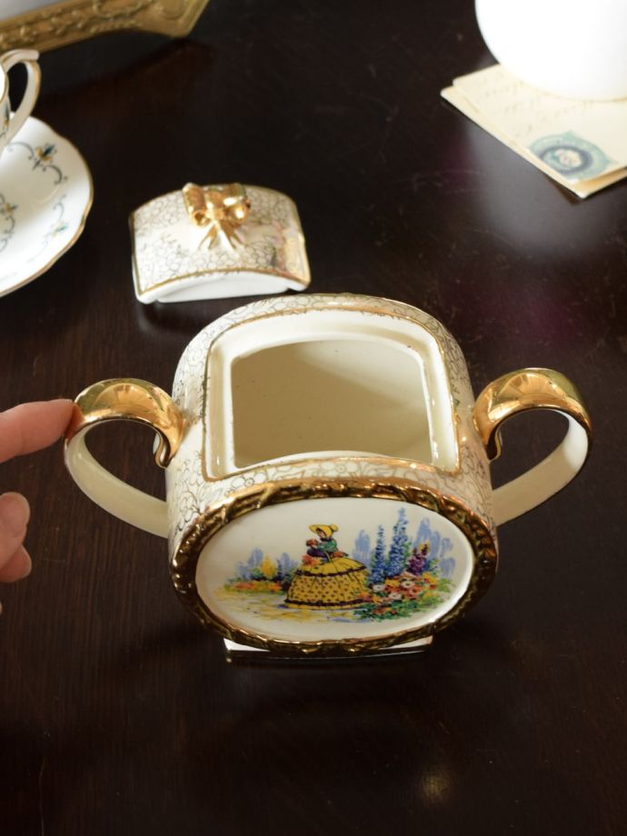 イギリスのシュガーポット