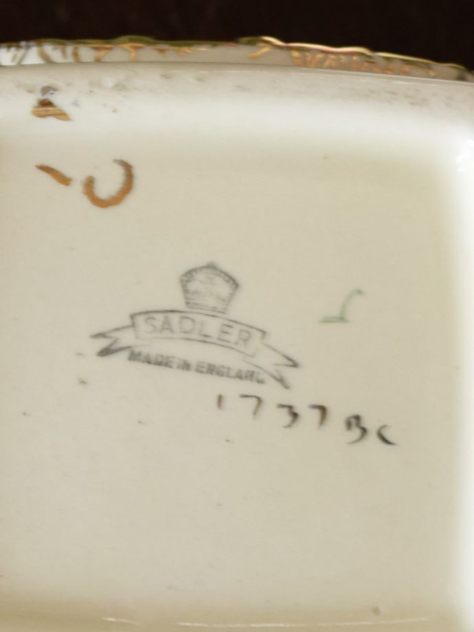 James Sadlerのバックスタンプ