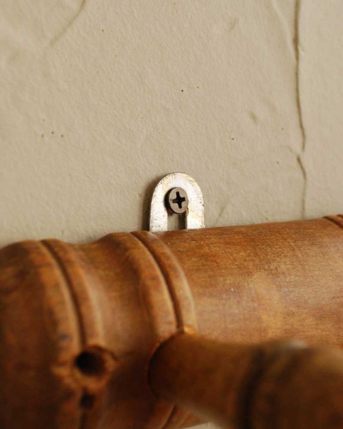 ウォールシェルフ・ウォールハンガー　アンティーク家具　バンブーデザインのアンティークフックボード（ウォールハンガー・2連フック）。カンタンに取り付け出来ます。(m-618-f)