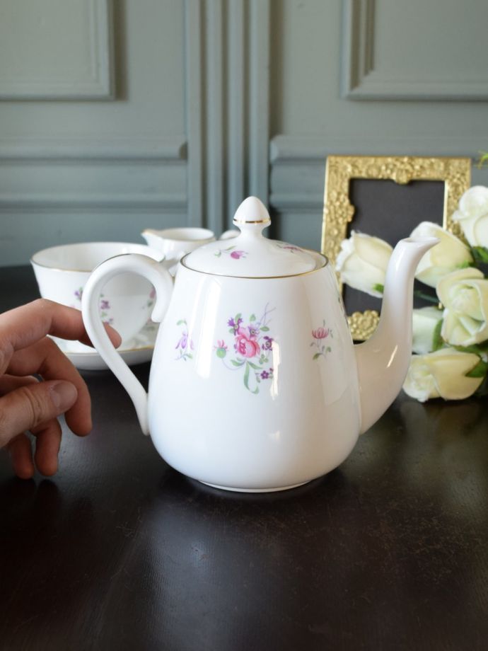 おしゃれなティーポット