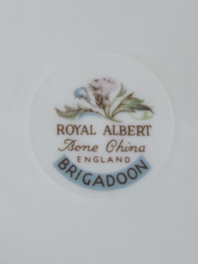 ロイヤルアルバートのバックスタンプ