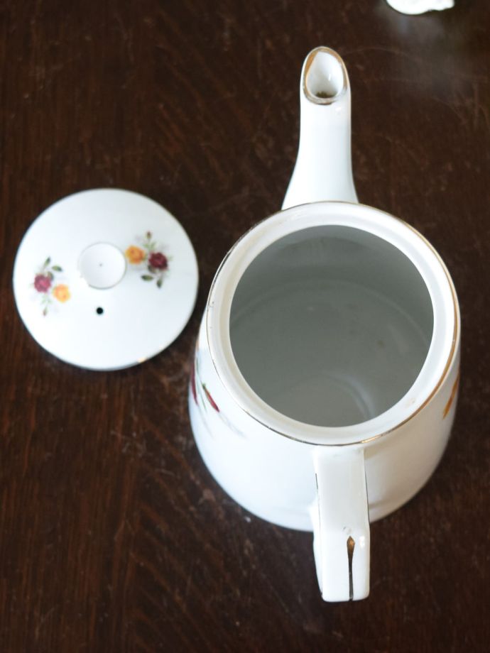 英国アンティークのおしゃれな食器