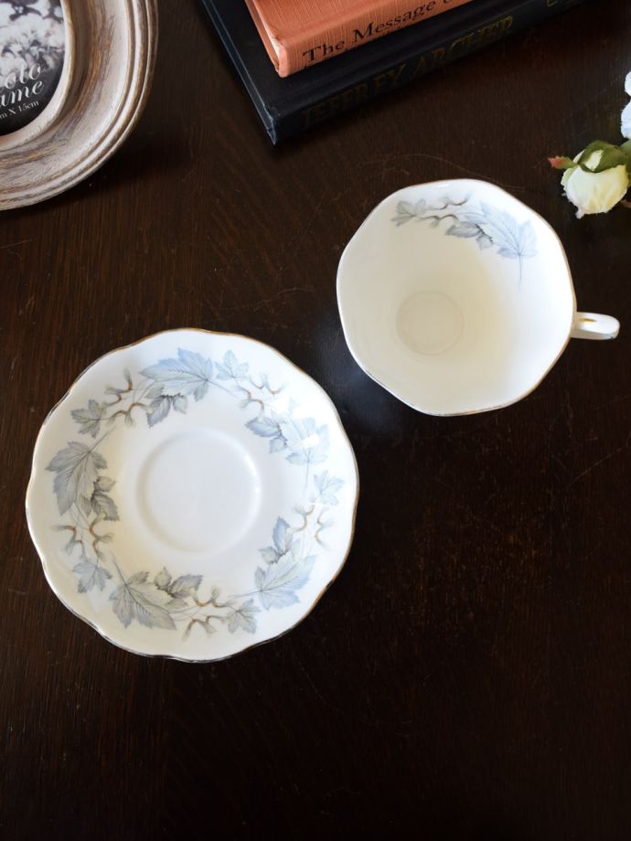 英国アンティークのおしゃれな食器