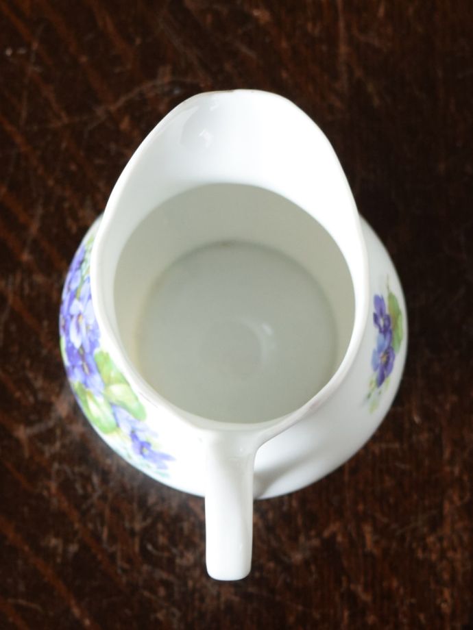 英国アンティークのおしゃれな食器