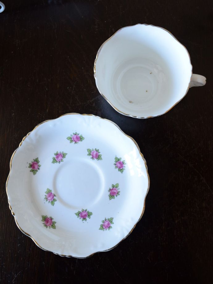 英国アンティークのおしゃれな食器