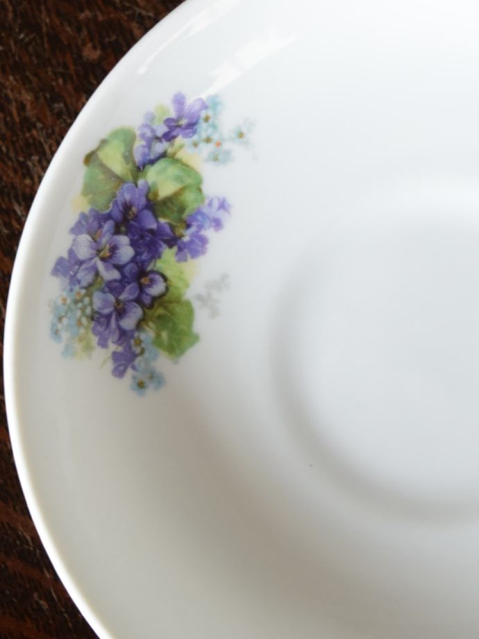 アンティークのソーサー