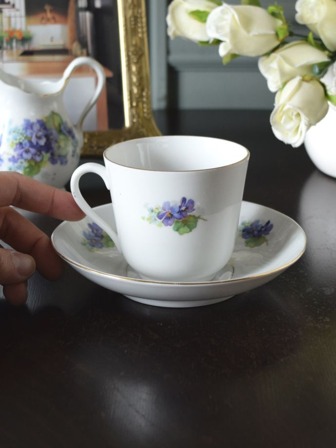 イギリスのカップ&ソーサー