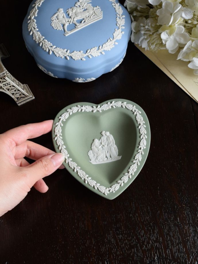 ウェッジウッドのプレート