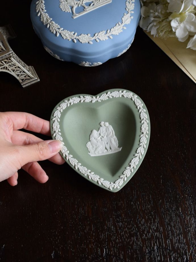 ウェッジウッドのプレート