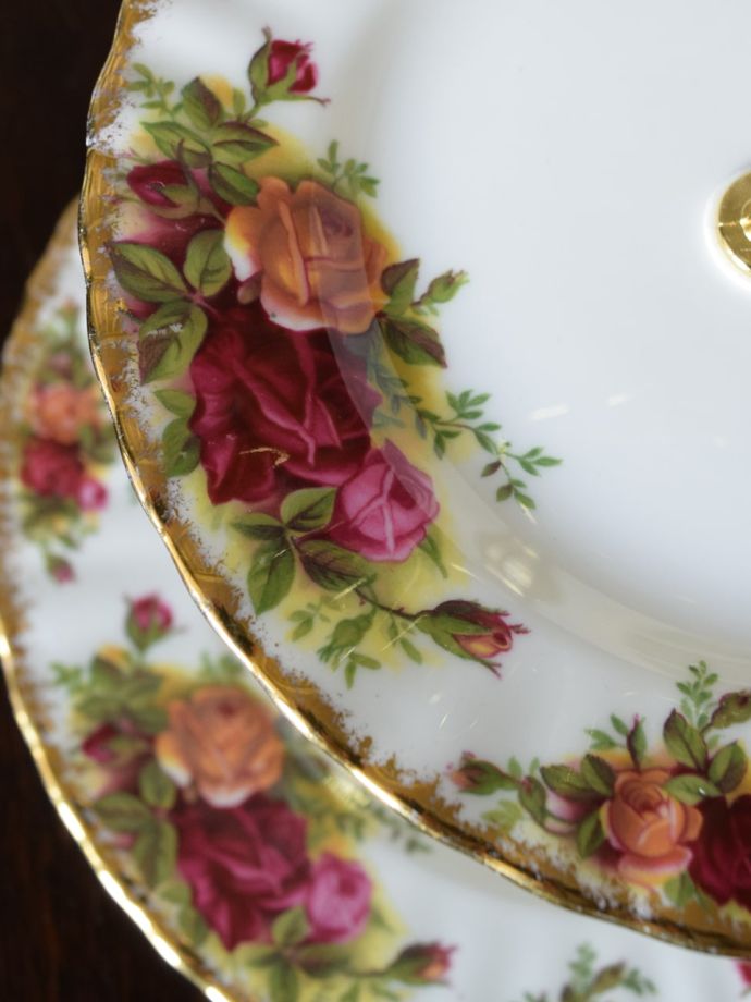 ロイヤルアルバートのケーキスタンド